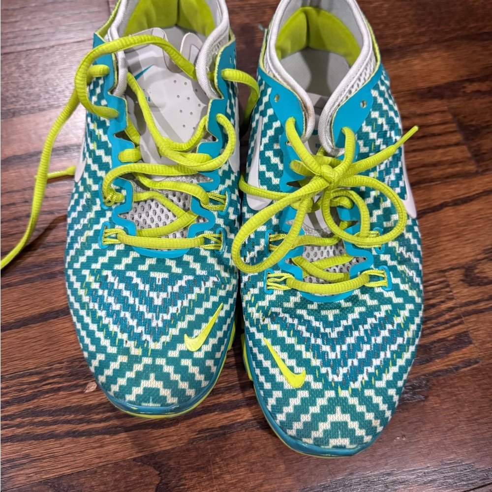 Nike Kids Sneakers in Blue and Lime